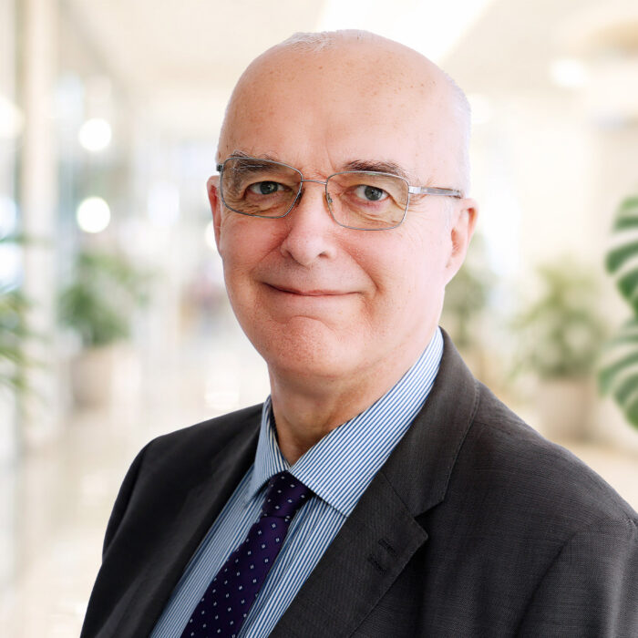 Image of Simon Harris